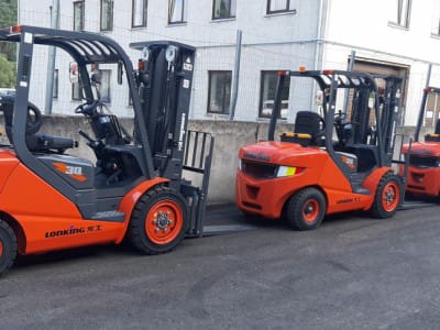 In September 2020, SIA "VVN" delivered three forklifts from the company's "Lonking" plant to the company "Talsu piensaimnieks".2